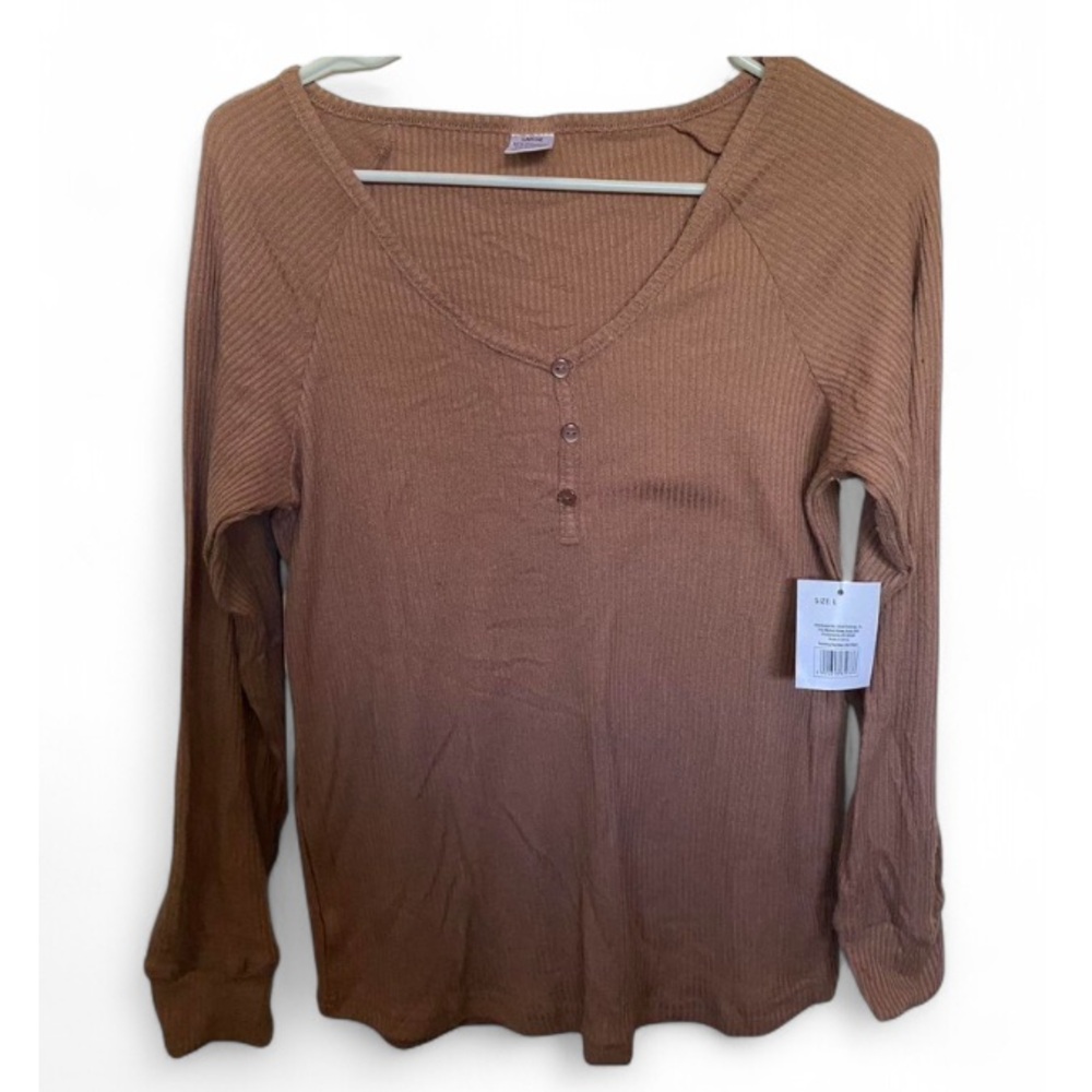 NWT Women’s 5Style Lightweight Tan Long Sleeve Ribbed Tee